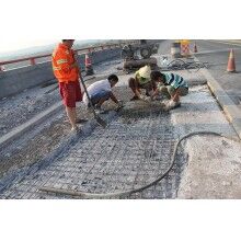 湖北黃岡加油站、服務區(qū)混凝土微表病害使用快速修補料