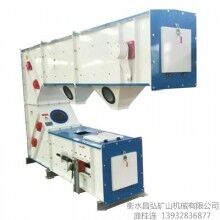 耐火材料專用Z型提升機(jī)，整機(jī)防爆，內(nèi)置強(qiáng)制通風(fēng)系統(tǒng)
